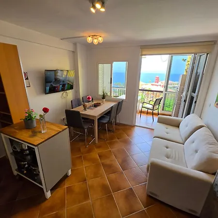 Apartment Casa Tropical With Fantastic Sea-view, Pool, Wifi, Balcony *